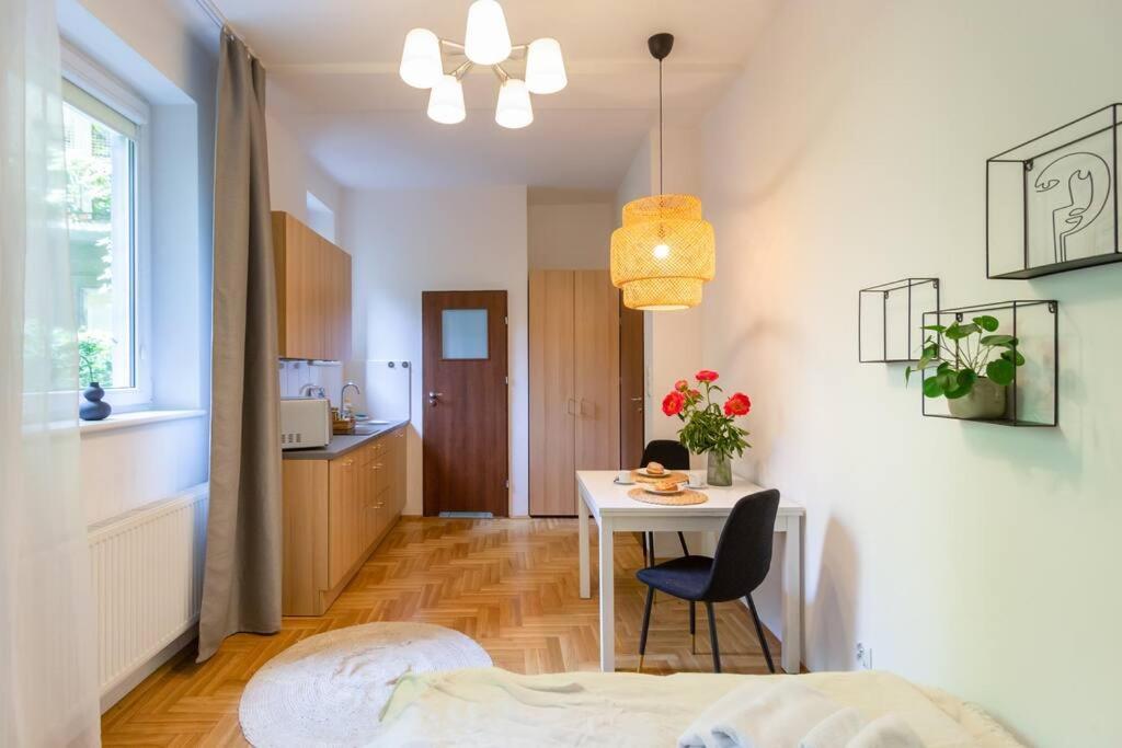 קרקוב May C Studio W/Balcony מראה חיצוני תמונה